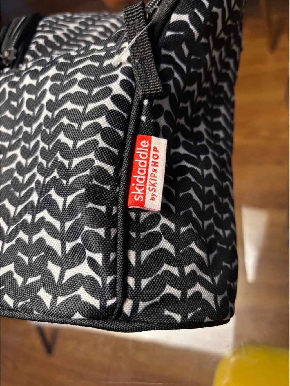 Skip Hop Skidaddle Insulated Bottle Bag in Black and White